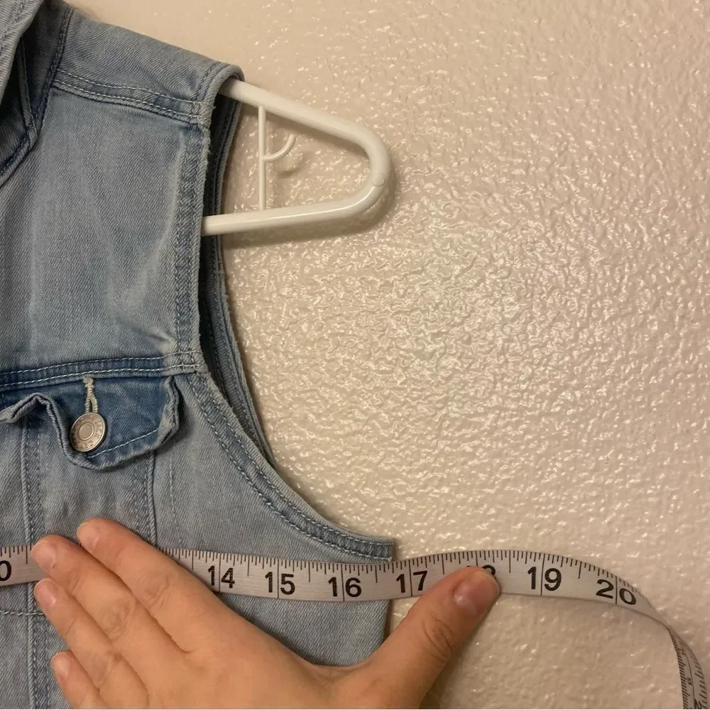 Cat & Jack Jean Vest light wash stretchy button snap L 10/12 - Picture 5 of 7